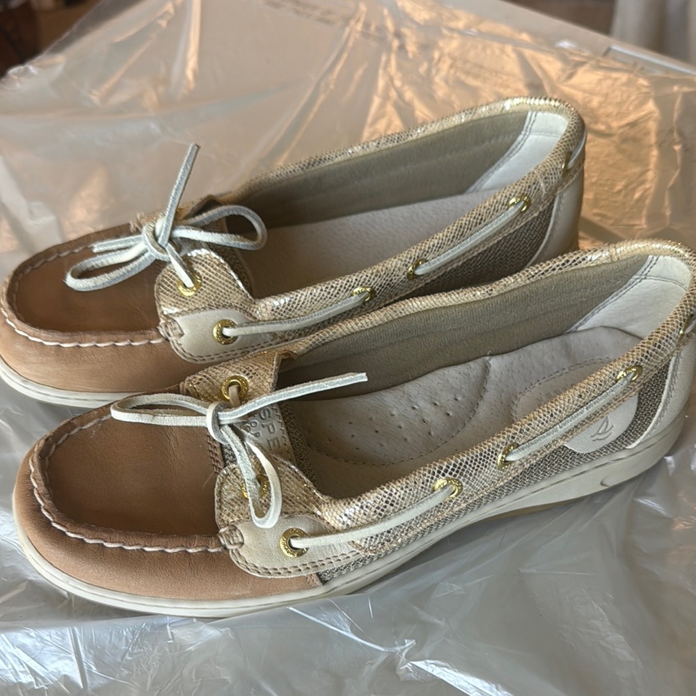 Sperry Tan and Cream Boat Shoes
